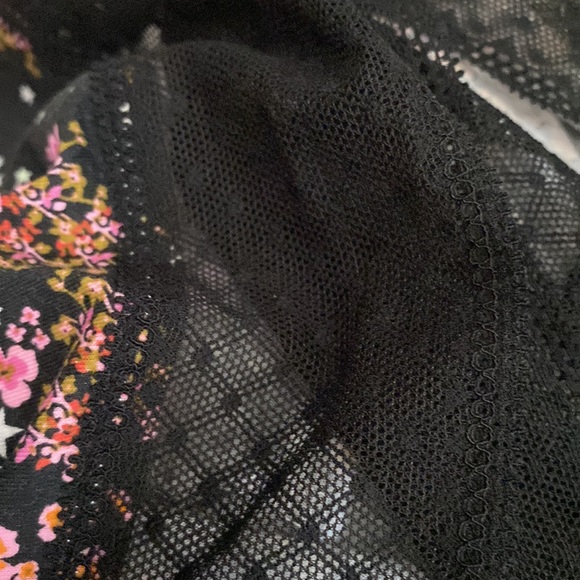 Victoria’s Secret Chemise - Picture 7 of 8